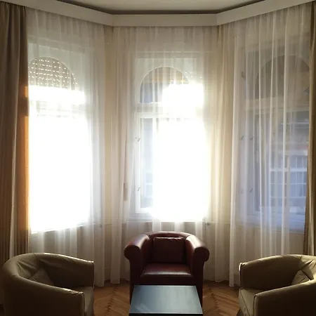 Bella Casa Center *